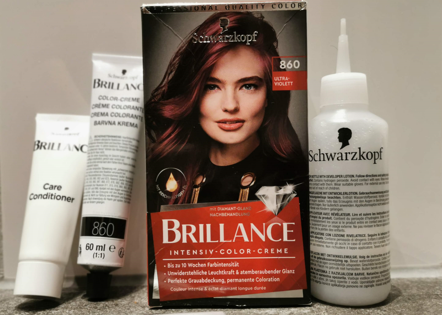Schwarzkopf Brillance Luminance 860 Ultraviolett Stufe 3 Schwarzkopf Brillance Ultraviolett 860 - Nerd mit Nadel