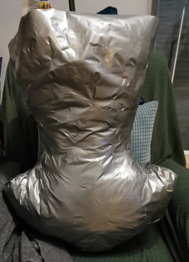 DIY ⇒ Duct Tape Dummy Nerd mit Nadel